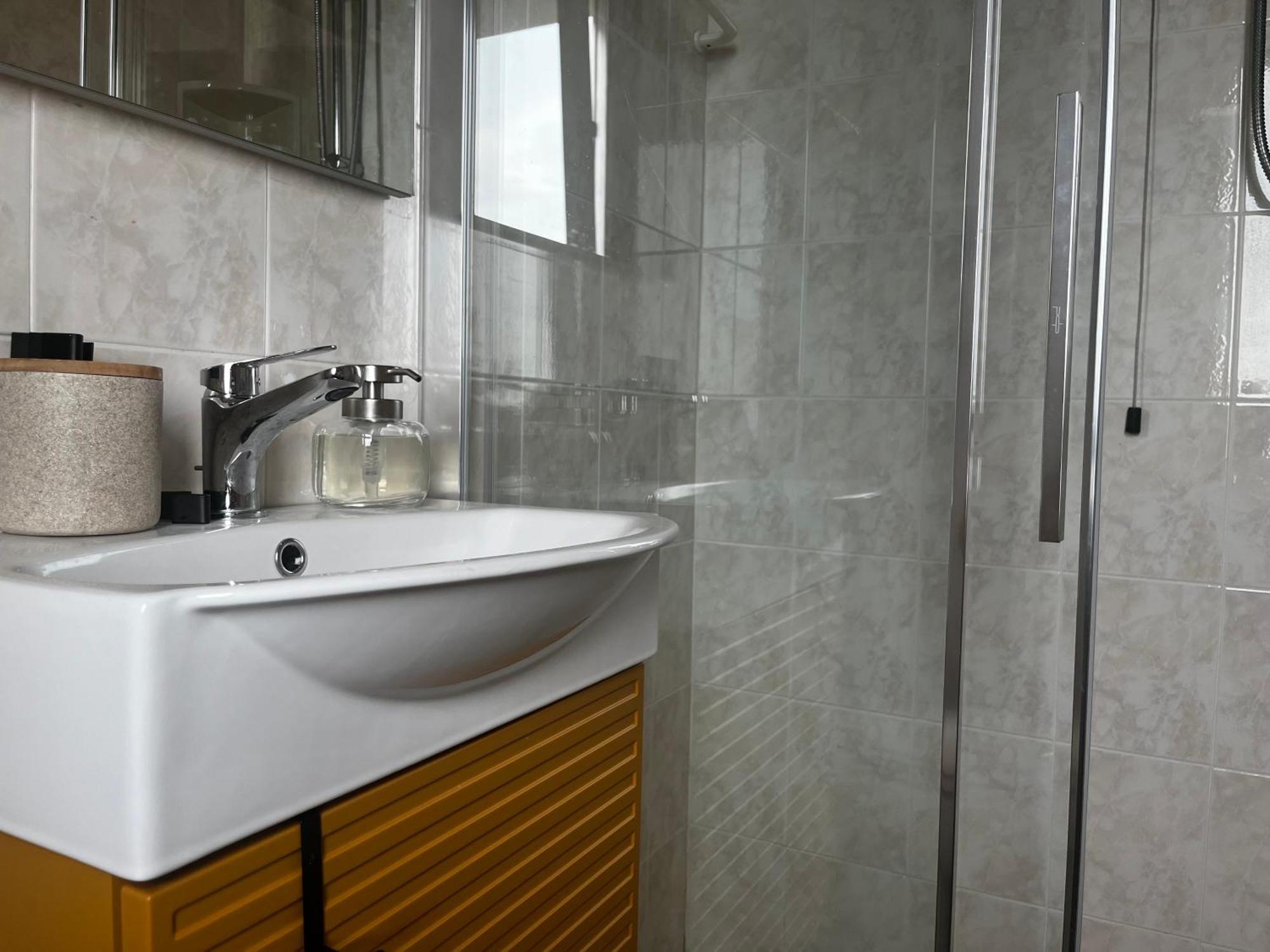 Lusiana Diana Rooms מראה חיצוני תמונה