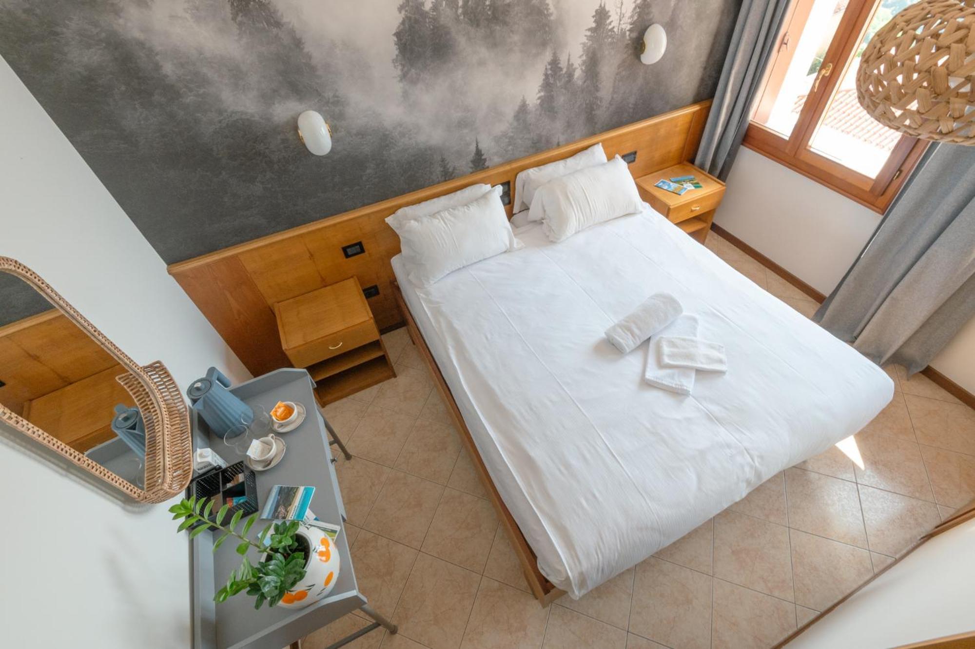 Lusiana Diana Rooms מראה חיצוני תמונה